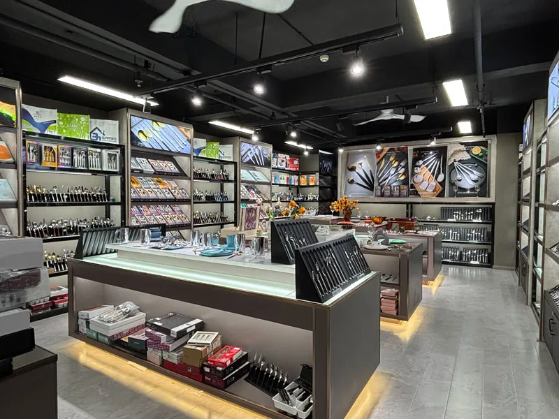 Flat Cutlery showroom with stainless steel flatware displays
